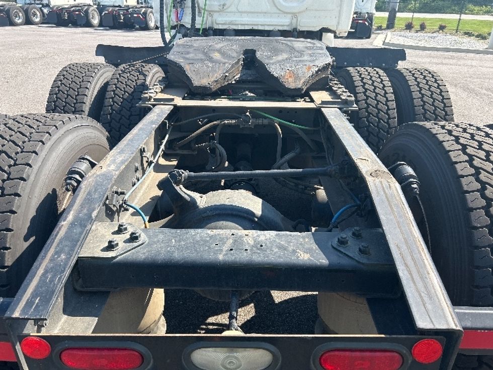 Day Cab Tractor-Heavy Duty Tractors-Freightliner-2019-T12664ST-Atlanta (Forest Park)-GA-344,291\n\t\tmiles-$ 51,250 - Image 6