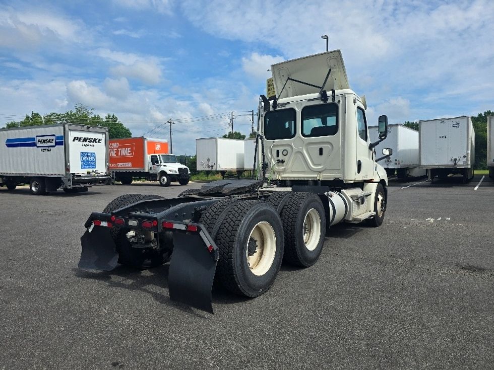 Day Cab Tractor-Heavy Duty Tractors-Freightliner-2019-T12664ST-Atlanta (Forest Park)-GA-344,291\n\t\tmiles-$ 51,250 - Image 7