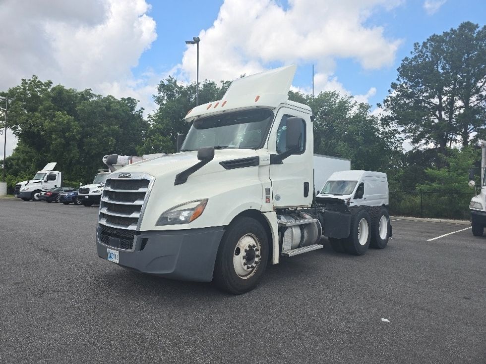 Day Cab Tractor-Heavy Duty Tractors-Freightliner-2019-T12664ST-Atlanta (Forest Park)-GA-462,596\n\t\tmiles-$ 44,750 - Image 3