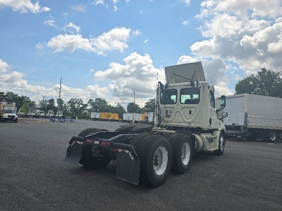 Day Cab Tractor-Heavy Duty Tractors-Freightliner-2019-T12664ST-Atlanta (Forest Park)-GA-462,596\n\t\tmiles-$ 44,750 - Image 7