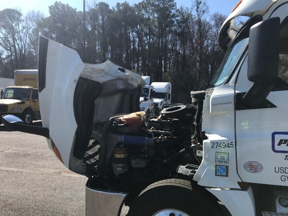 Day Cab Tractor-Heavy Duty Tractors-Freightliner-2019-T12664ST-Atlanta-GA-305,923\n\t\tmiles-$ 51,500 - Image 16