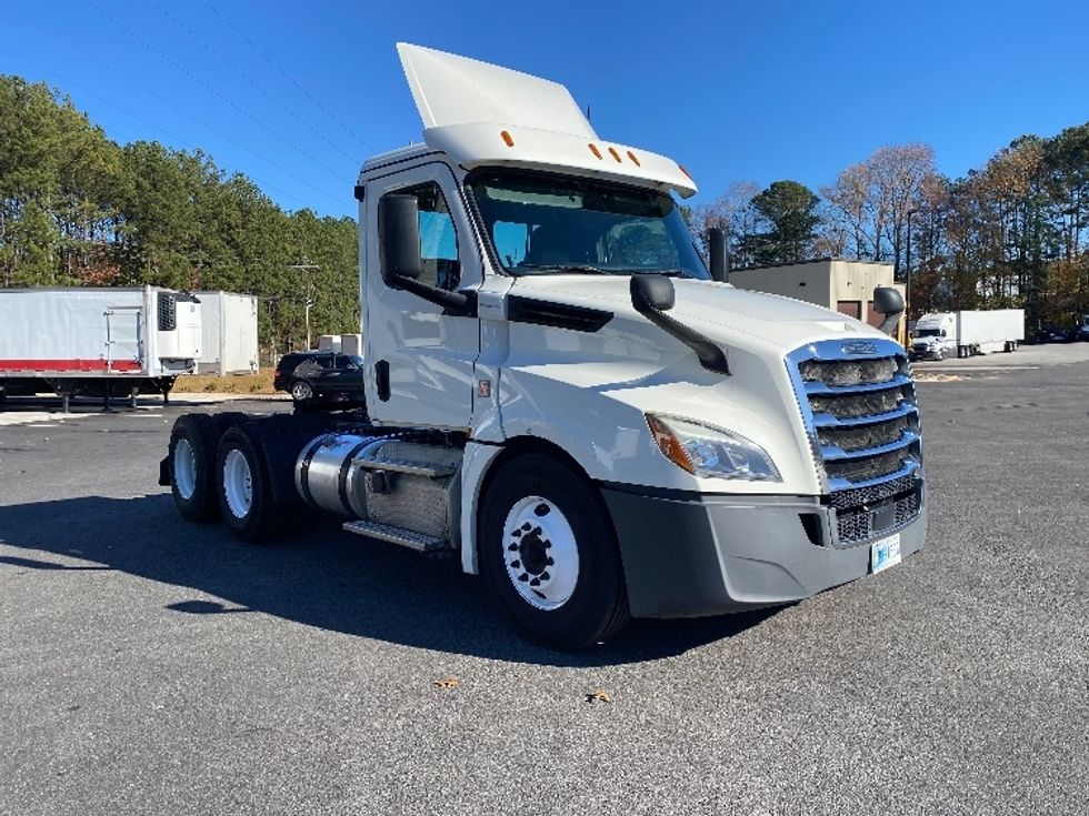 Day Cab Tractor-Heavy Duty Tractors-Freightliner-2019-T12664ST-Atlanta-GA-509,959\n\t\tmiles-$ 47,000 - Image 1