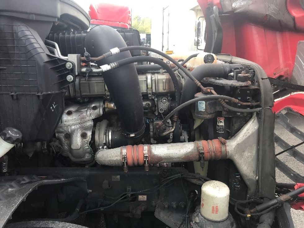 Day Cab Tractor-Heavy Duty Tractors-Freightliner-2019-T12664ST-Auburn-MA-429,006\n\t\tmiles-$ 38,250 - Image 15