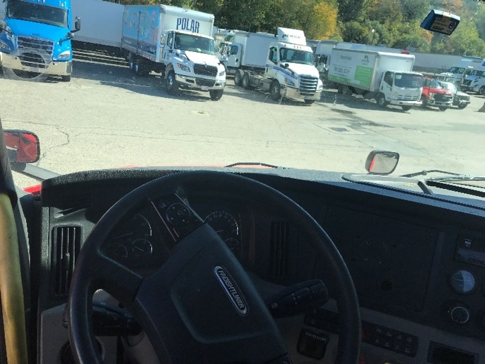 Day Cab Tractor-Heavy Duty Tractors-Freightliner-2019-T12664ST-Auburn-MA-476,792\n\t\tmiles-$ 36,000 - Image 11