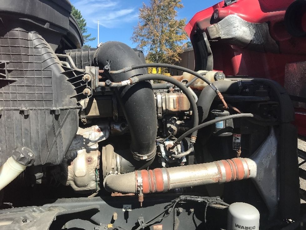 Day Cab Tractor-Heavy Duty Tractors-Freightliner-2019-T12664ST-Auburn-MA-606,988\n\t\tmiles-$ 26,500 - Image 15