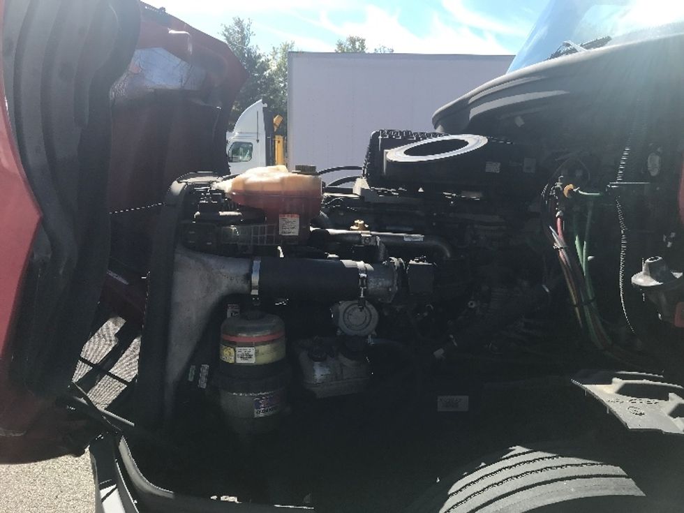 Day Cab Tractor-Heavy Duty Tractors-Freightliner-2019-T12664ST-Auburn-MA-606,988\n\t\tmiles-$ 26,500 - Image 16