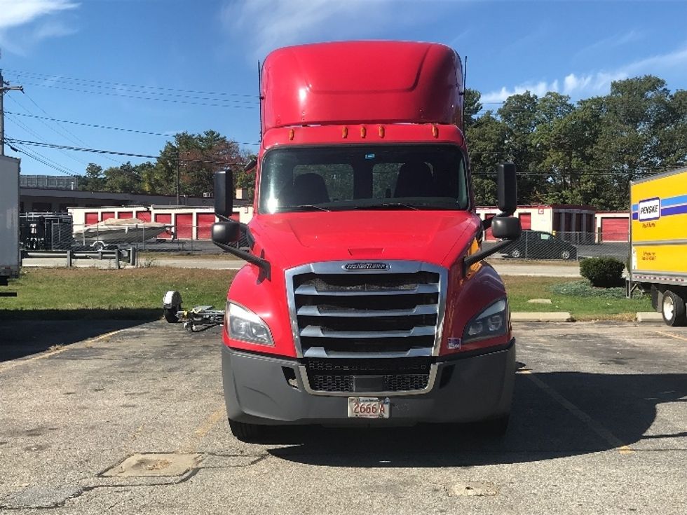 Day Cab Tractor-Heavy Duty Tractors-Freightliner-2019-T12664ST-Auburn-MA-606,988\n\t\tmiles-$ 26,500 - Image 2