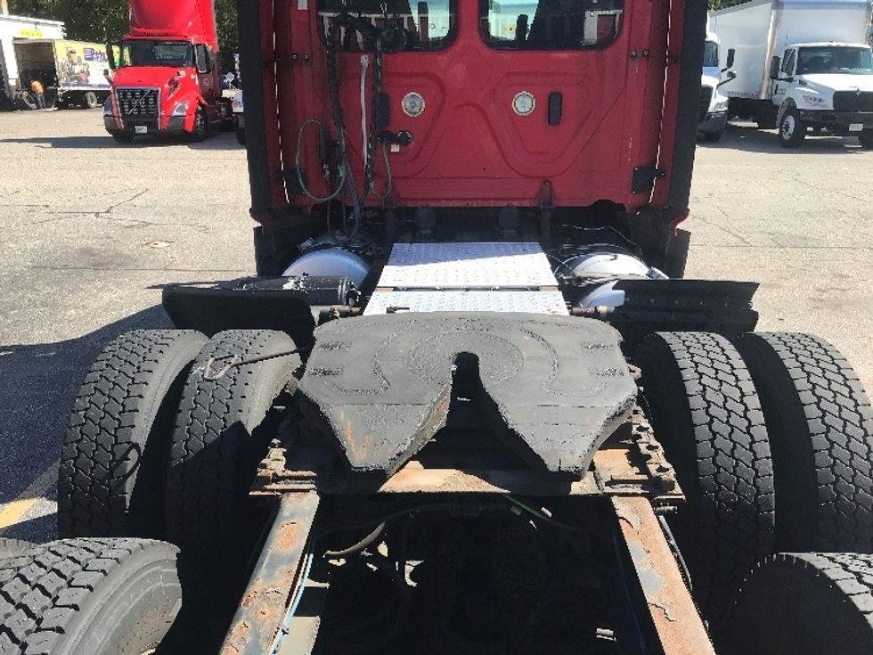 Day Cab Tractor-Heavy Duty Tractors-Freightliner-2019-T12664ST-Auburn-MA-606,988\n\t\tmiles-$ 26,500 - Image 6