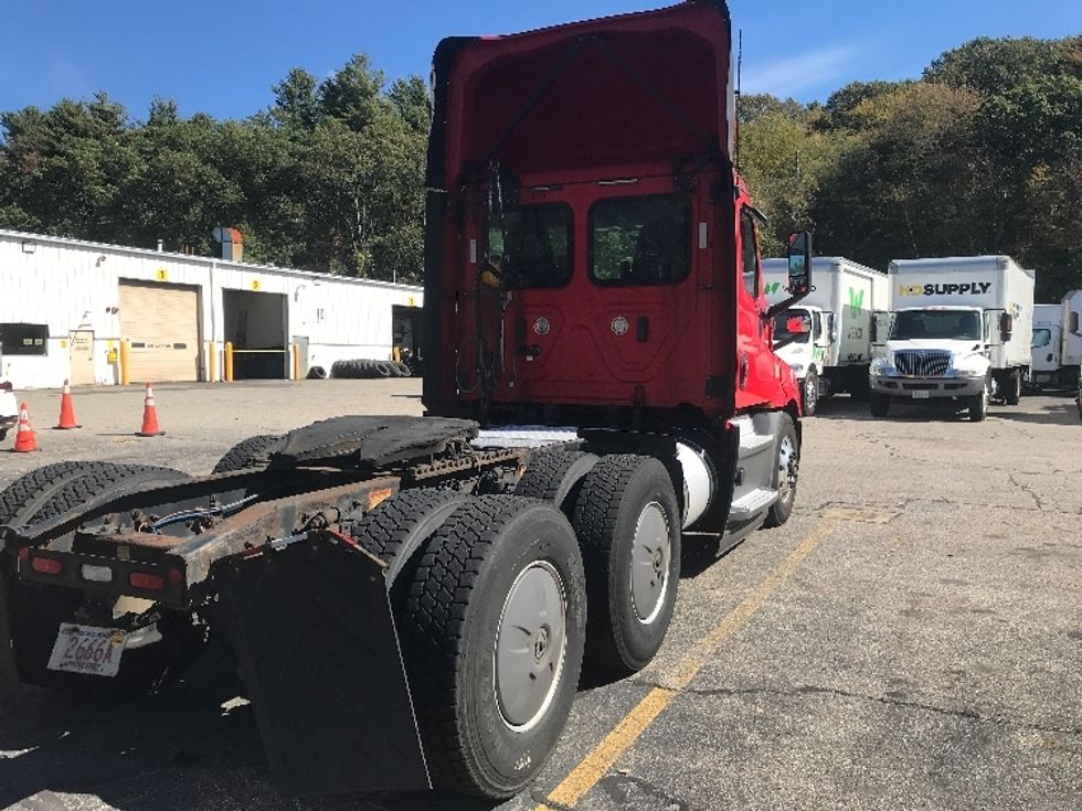 Day Cab Tractor-Heavy Duty Tractors-Freightliner-2019-T12664ST-Auburn-MA-606,988\n\t\tmiles-$ 26,500 - Image 7