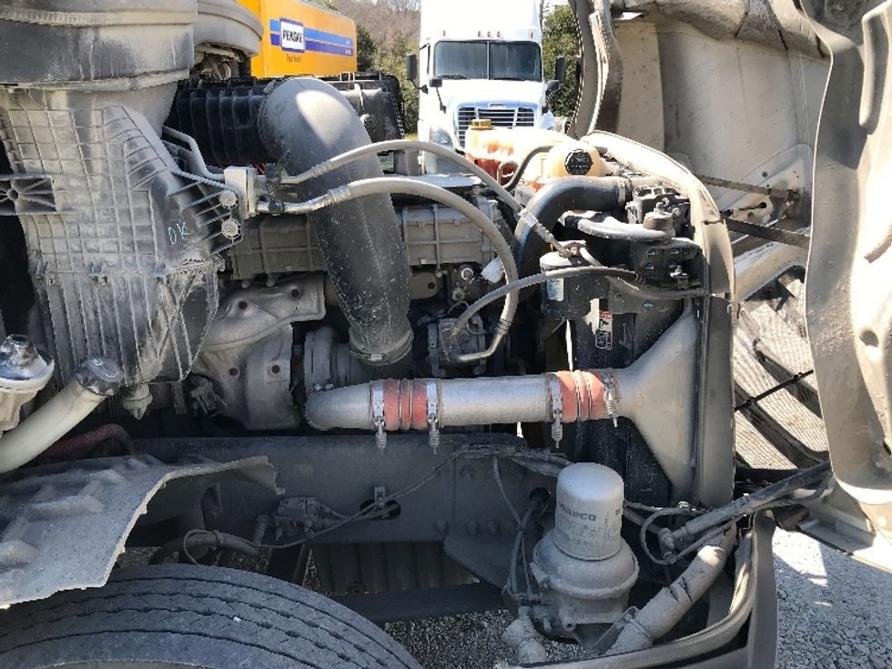 Day Cab Tractor-Heavy Duty Tractors-Freightliner-2019-T12664ST-Augusta-GA-273,960\n\t\tmiles-$ 62,250 - Image 15