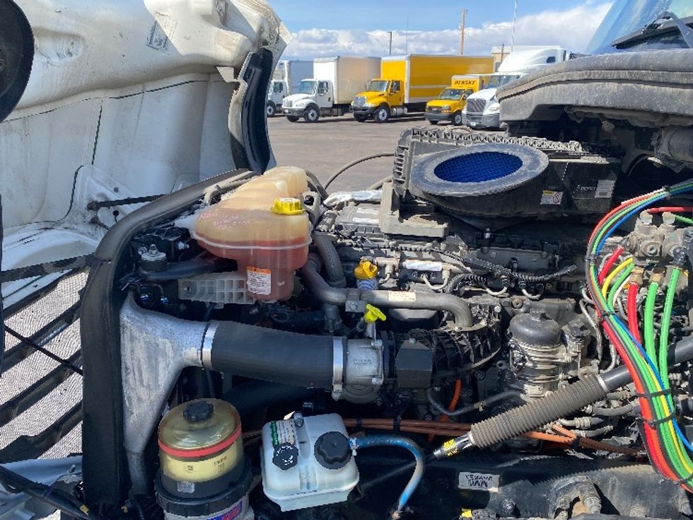 Day Cab Tractor-Heavy Duty Tractors-Freightliner-2019-T12664ST-Aurora-CO-323,014\n\t\tmiles-$ 55,500 - Image 16