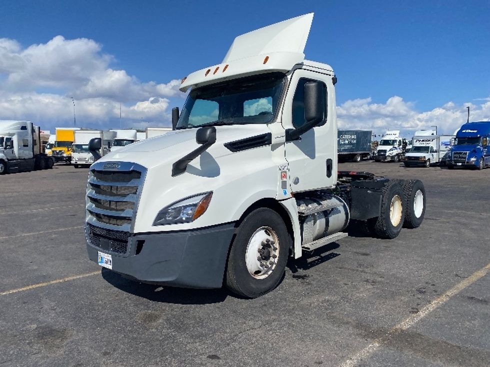 Day Cab Tractor-Heavy Duty Tractors-Freightliner-2019-T12664ST-Aurora-CO-323,014\n\t\tmiles-$ 55,500 - Image 3