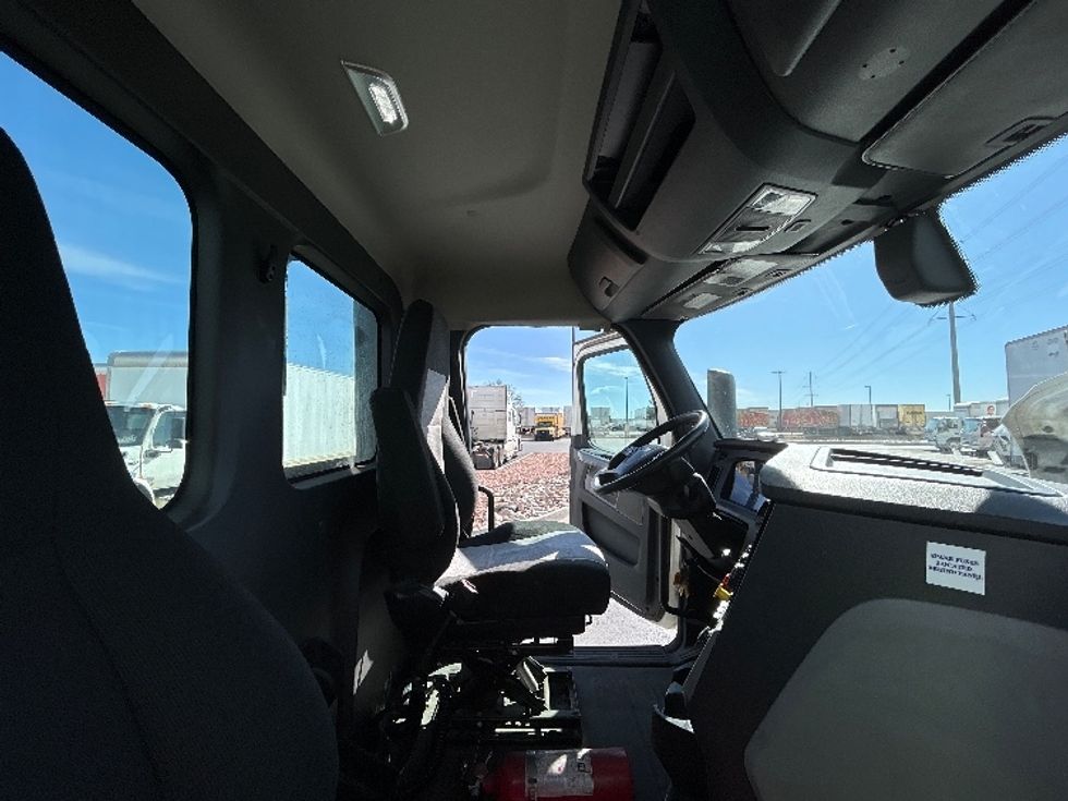 Day Cab Tractor-Heavy Duty Tractors-Freightliner-2019-T12664ST-Aurora-CO-344,461\n\t\tmiles-$ 50,250 - Image 14
