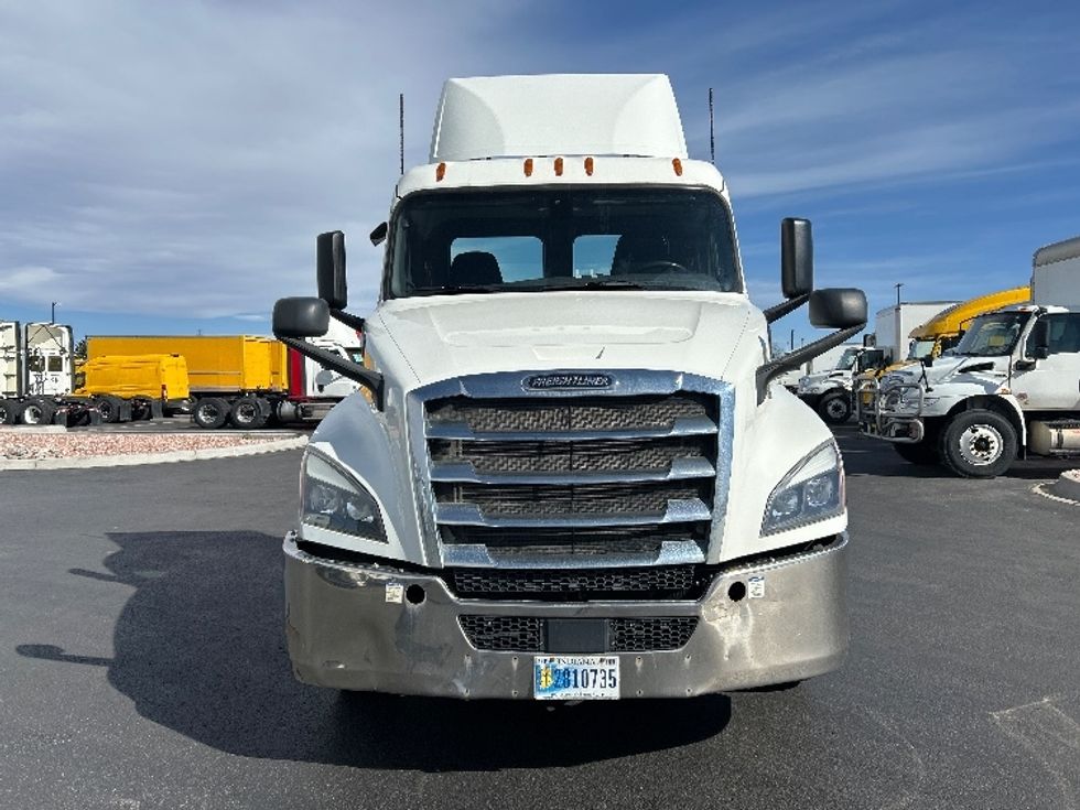 Day Cab Tractor-Heavy Duty Tractors-Freightliner-2019-T12664ST-Aurora-CO-344,461\n\t\tmiles-$ 50,250 - Image 2