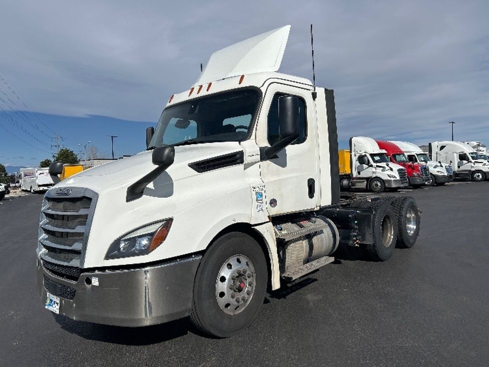 Day Cab Tractor-Heavy Duty Tractors-Freightliner-2019-T12664ST-Aurora-CO-344,461\n\t\tmiles-$ 50,250 - Image 3