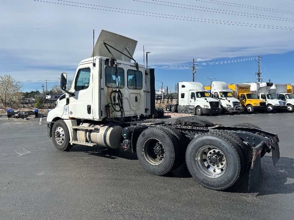 Day Cab Tractor-Heavy Duty Tractors-Freightliner-2019-T12664ST-Aurora-CO-344,461\n\t\tmiles-$ 50,250 - Image 5