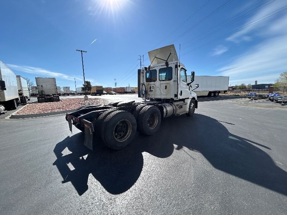 Day Cab Tractor-Heavy Duty Tractors-Freightliner-2019-T12664ST-Aurora-CO-344,461\n\t\tmiles-$ 50,250 - Image 7