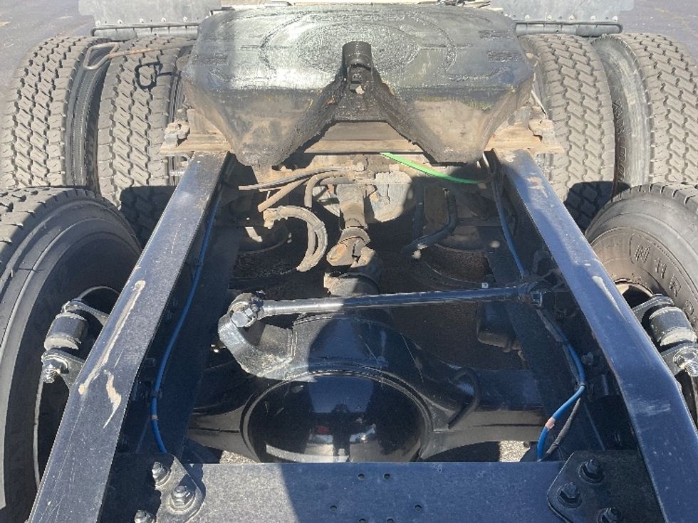 Day Cab Tractor-Heavy Duty Tractors-Freightliner-2019-T12664ST-Aurora-CO-96,268\n\t\tmiles-$ 65,250 - Image 6