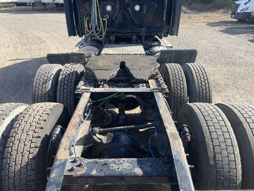 Day Cab Tractor-Heavy Duty Tractors-Freightliner-2019-T12664ST-Battle Creek-MI-618,448\n\t\tmiles-$ 33,250 - Image 6