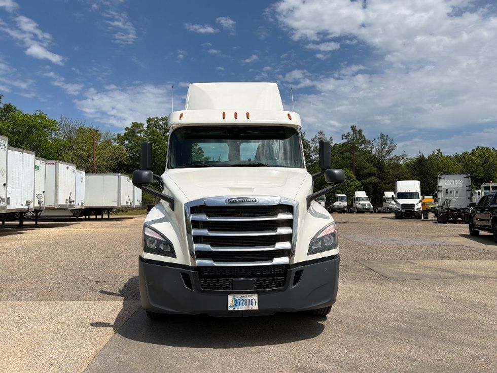 Day Cab Tractor-Heavy Duty Tractors-Freightliner-2019-T12664ST-Belden-MS-260,450\n\t\tmiles-$ 47,500 - Image 2