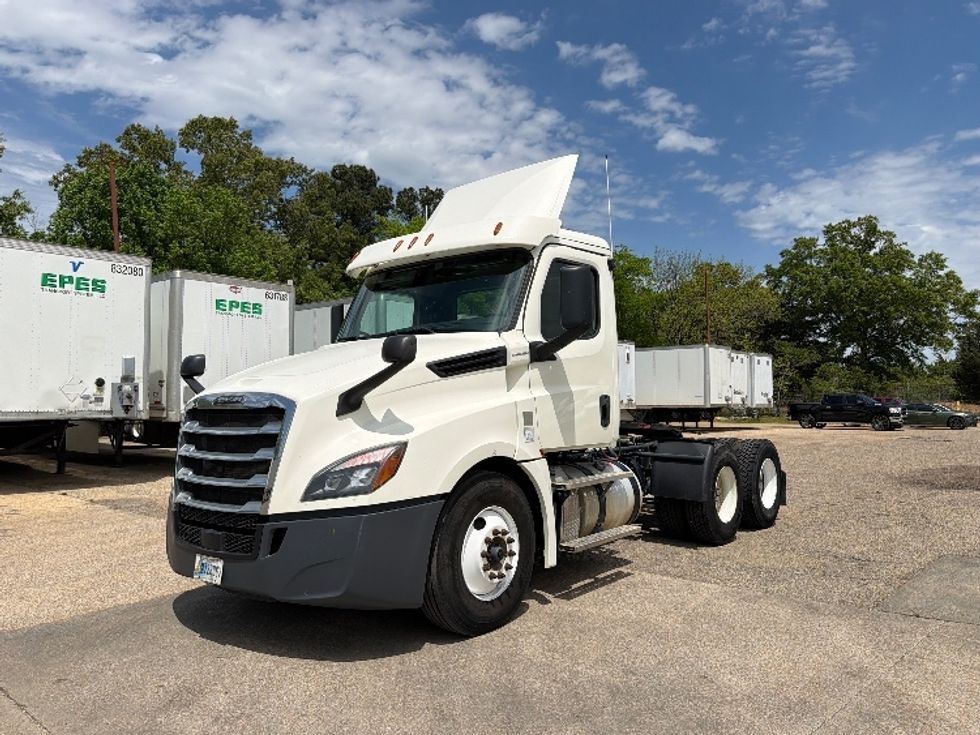 Day Cab Tractor-Heavy Duty Tractors-Freightliner-2019-T12664ST-Belden-MS-260,450\n\t\tmiles-$ 47,500 - Image 3