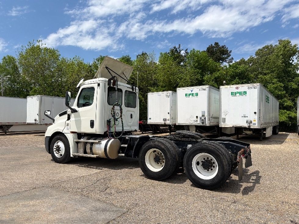 Day Cab Tractor-Heavy Duty Tractors-Freightliner-2019-T12664ST-Belden-MS-260,450\n\t\tmiles-$ 47,500 - Image 5