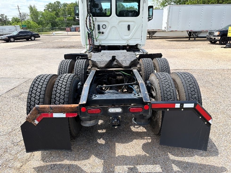 Day Cab Tractor-Heavy Duty Tractors-Freightliner-2019-T12664ST-Belden-MS-260,450\n\t\tmiles-$ 47,500 - Image 6