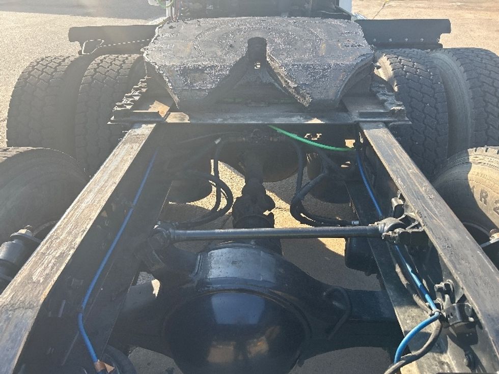 Day Cab Tractor-Heavy Duty Tractors-Freightliner-2019-T12664ST-Belden-MS-313,096\n\t\tmiles-$ 54,250 - Image 6