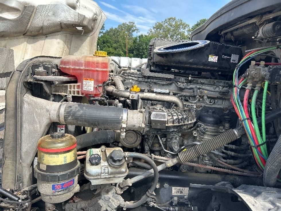 Day Cab Tractor-Heavy Duty Tractors-Freightliner-2019-T12664ST-Belden-MS-461,749\n\t\tmiles-$ 47,500 - Image 16