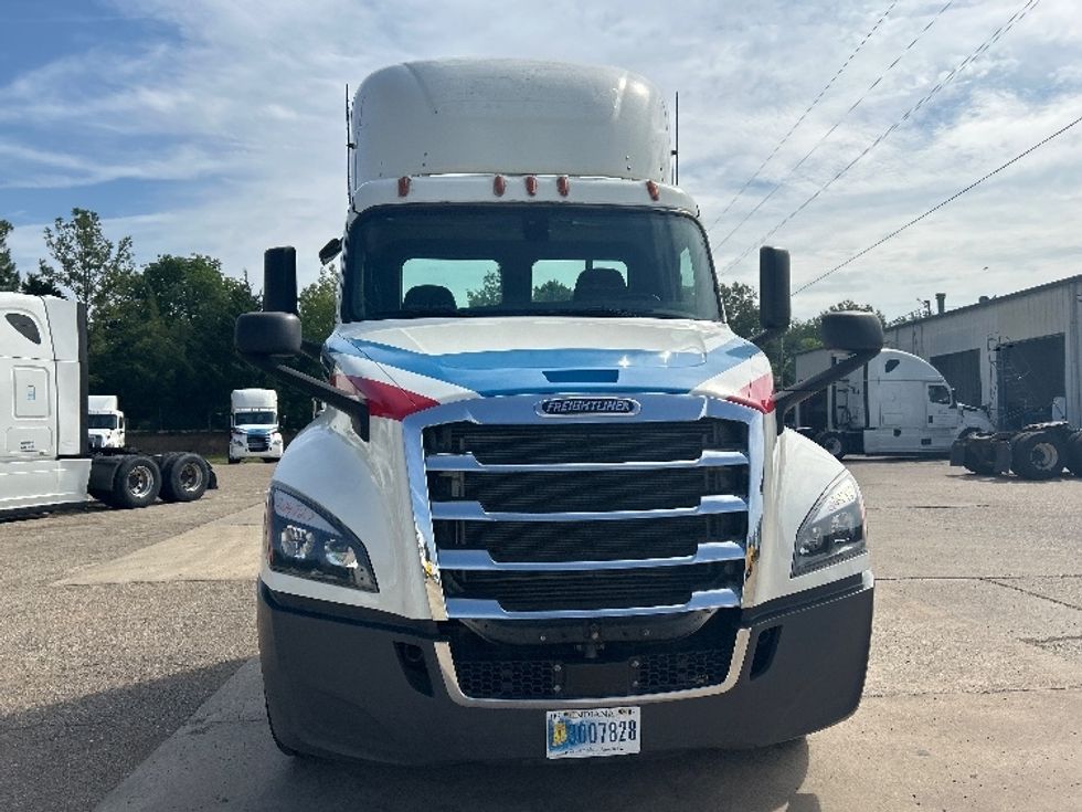 Day Cab Tractor-Heavy Duty Tractors-Freightliner-2019-T12664ST-Belden-MS-461,749\n\t\tmiles-$ 47,500 - Image 2
