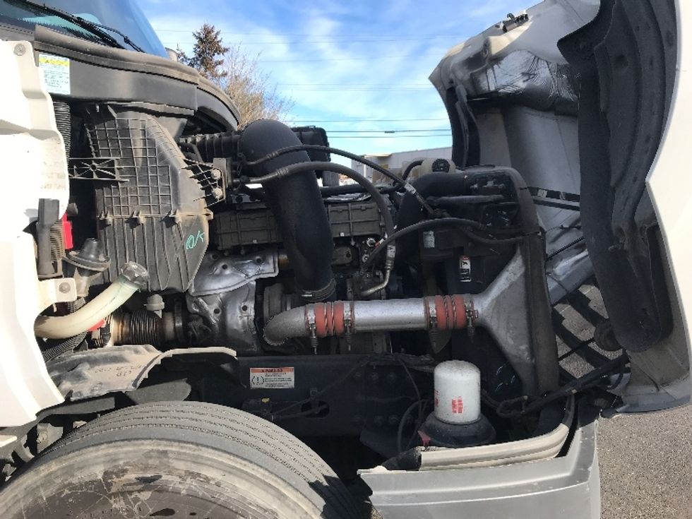 Day Cab Tractor-Heavy Duty Tractors-Freightliner-2019-T12664ST-Bensalem-PA-320,965\n\t\tmiles-$ 45,000 - Image 15