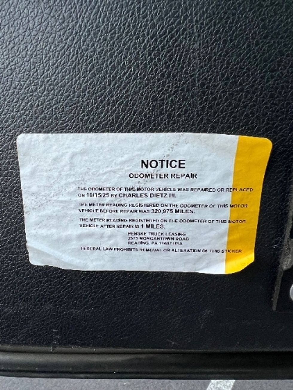 Day Cab Tractor-Heavy Duty Tractors-Freightliner-2019-T12664ST-Bensalem-PA-320,965\n\t\tmiles-$ 45,000 - Image 19