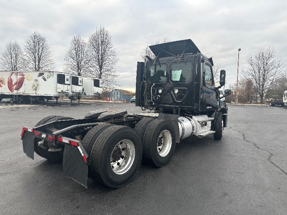 Day Cab Tractor-Heavy Duty Tractors-Freightliner-2019-T12664ST-Bethlehem-PA-395,122\n\t\tmiles-$ 35,500 - Image 7