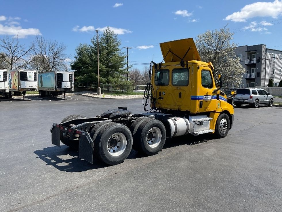 Day Cab Tractor-Heavy Duty Tractors-Freightliner-2019-T12664ST-Bethlehem-PA-535,849\n\t\tmiles-$ 33,000 - Image 7
