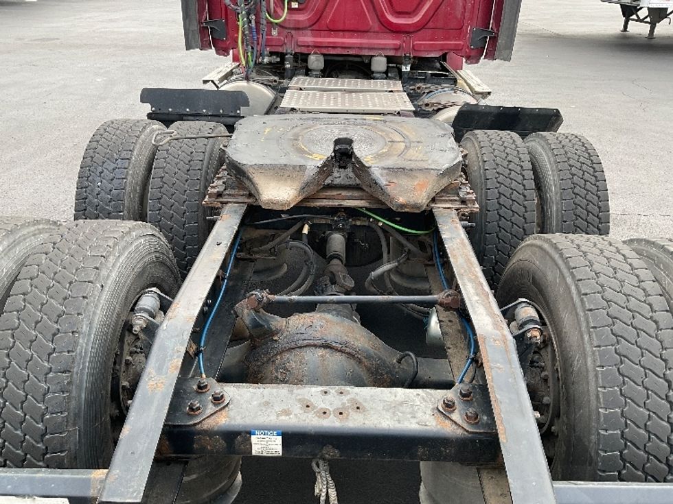 Day Cab Tractor-Heavy Duty Tractors-Freightliner-2019-T12664ST-Binghamton-NY-206,624\n\t\tmiles-$ 60,750 - Image 6