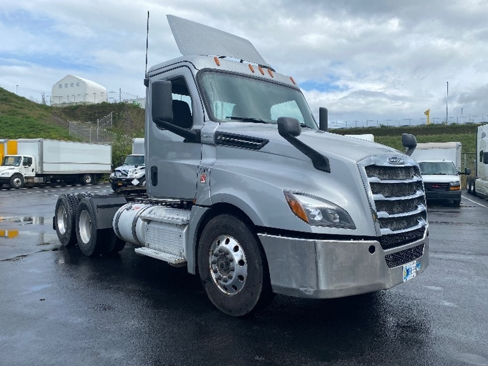 Day Cab Tractor-Heavy Duty Tractors-Freightliner-2019-T12664ST-Binghamton-NY-421,496\n\t\tmiles-$ 44,500 - Image 1