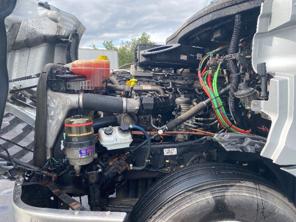 Day Cab Tractor-Heavy Duty Tractors-Freightliner-2019-T12664ST-Binghamton-NY-421,496\n\t\tmiles-$ 44,500 - Image 16