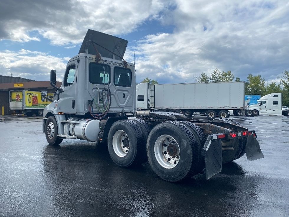 Day Cab Tractor-Heavy Duty Tractors-Freightliner-2019-T12664ST-Binghamton-NY-421,496\n\t\tmiles-$ 44,500 - Image 5