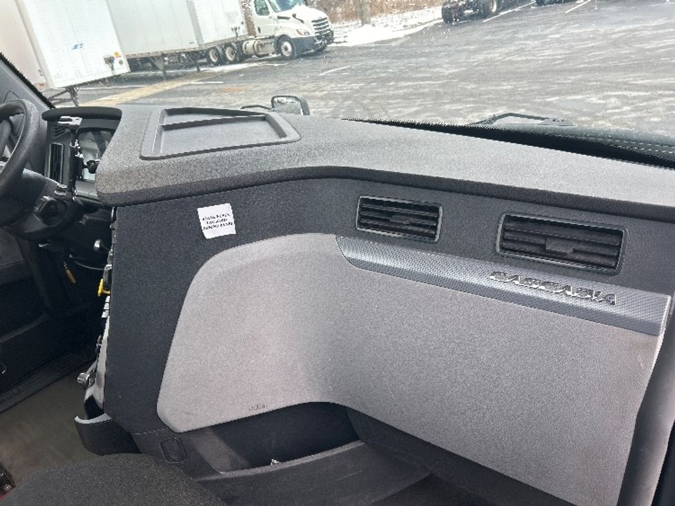 Day Cab Tractor-Heavy Duty Tractors-Freightliner-2019-T12664ST-Binghamton-NY-500,546\n\t\tmiles-$ 43,750 - Image 13