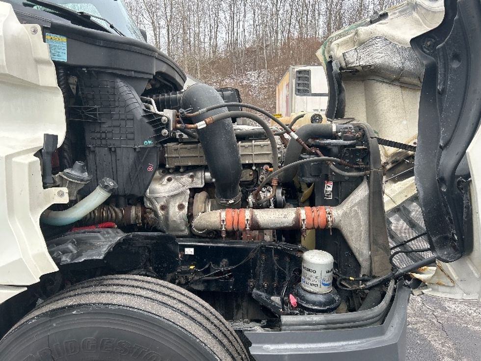 Day Cab Tractor-Heavy Duty Tractors-Freightliner-2019-T12664ST-Binghamton-NY-500,546\n\t\tmiles-$ 43,750 - Image 15