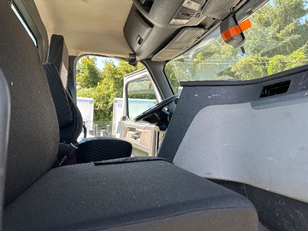 Day Cab Tractor-Heavy Duty Tractors-Freightliner-2019-T12664ST-Birmingham-AL-388,051\n\t\tmiles-$ 48,750 - Image 14