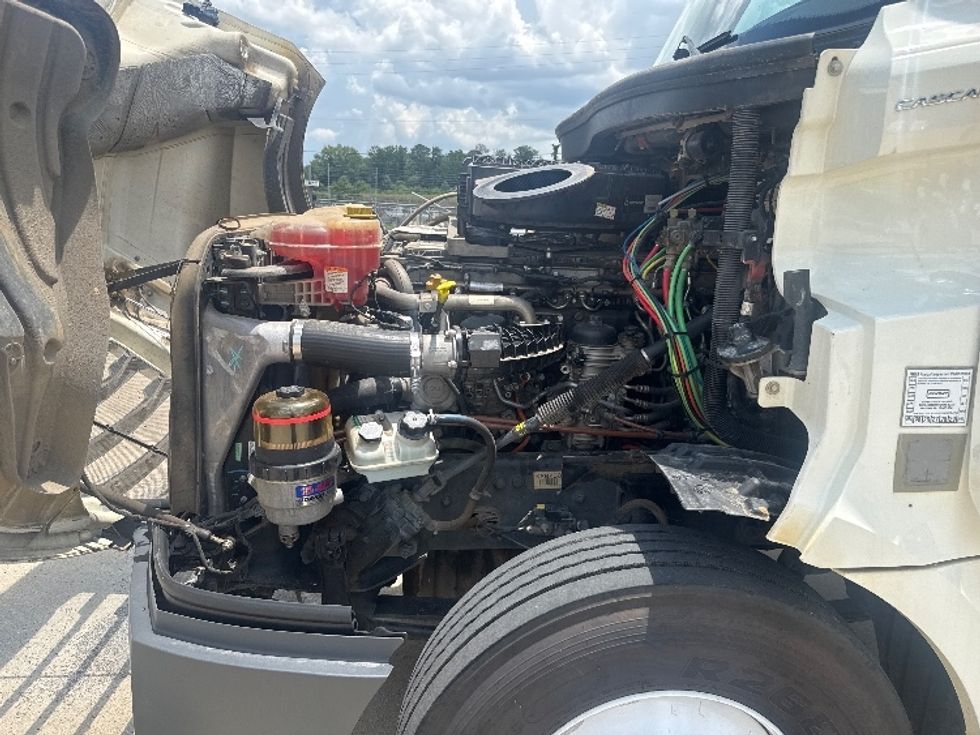 Day Cab Tractor-Heavy Duty Tractors-Freightliner-2019-T12664ST-Birmingham-AL-388,051\n\t\tmiles-$ 48,750 - Image 16