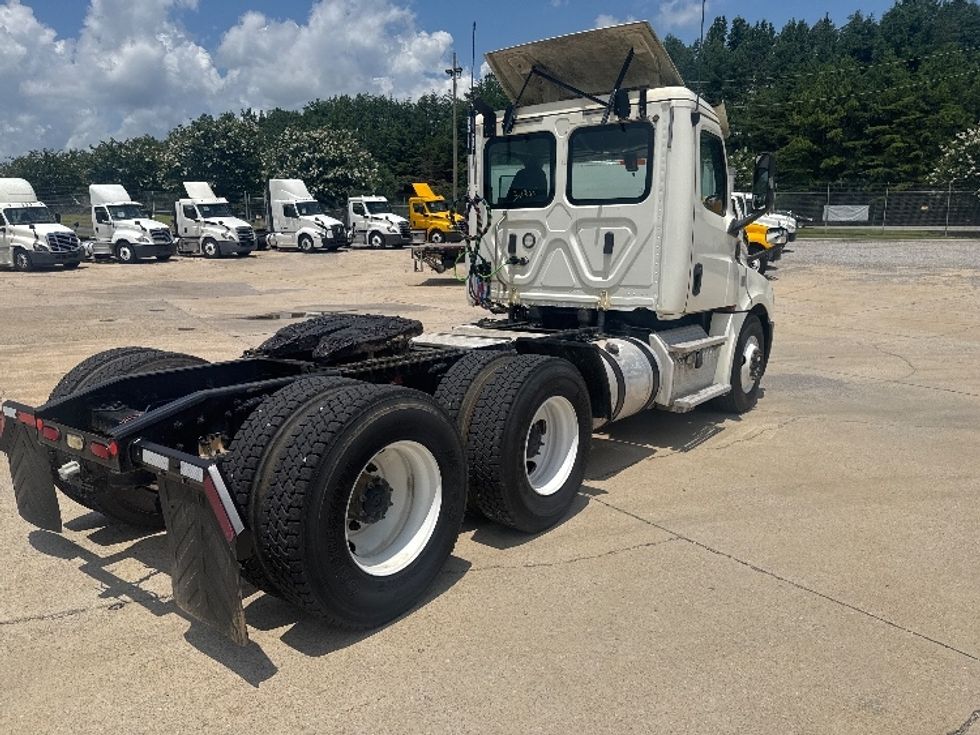 Day Cab Tractor-Heavy Duty Tractors-Freightliner-2019-T12664ST-Birmingham-AL-388,051\n\t\tmiles-$ 48,750 - Image 7