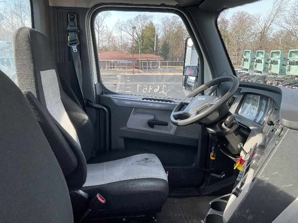 Day Cab Tractor-Heavy Duty Tractors-Freightliner-2019-T12664ST-Bloomington-IN-499,134\n\t\tmiles-$ 45,750 - Image 14