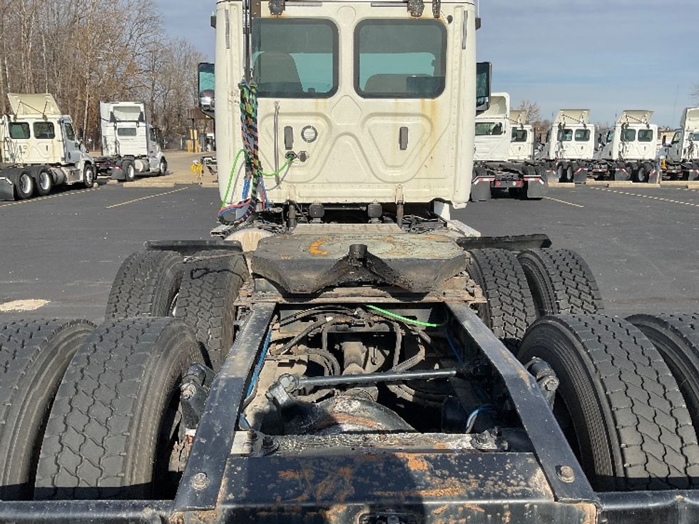 Day Cab Tractor-Heavy Duty Tractors-Freightliner-2019-T12664ST-Bloomington-IN-499,134\n\t\tmiles-$ 45,750 - Image 6