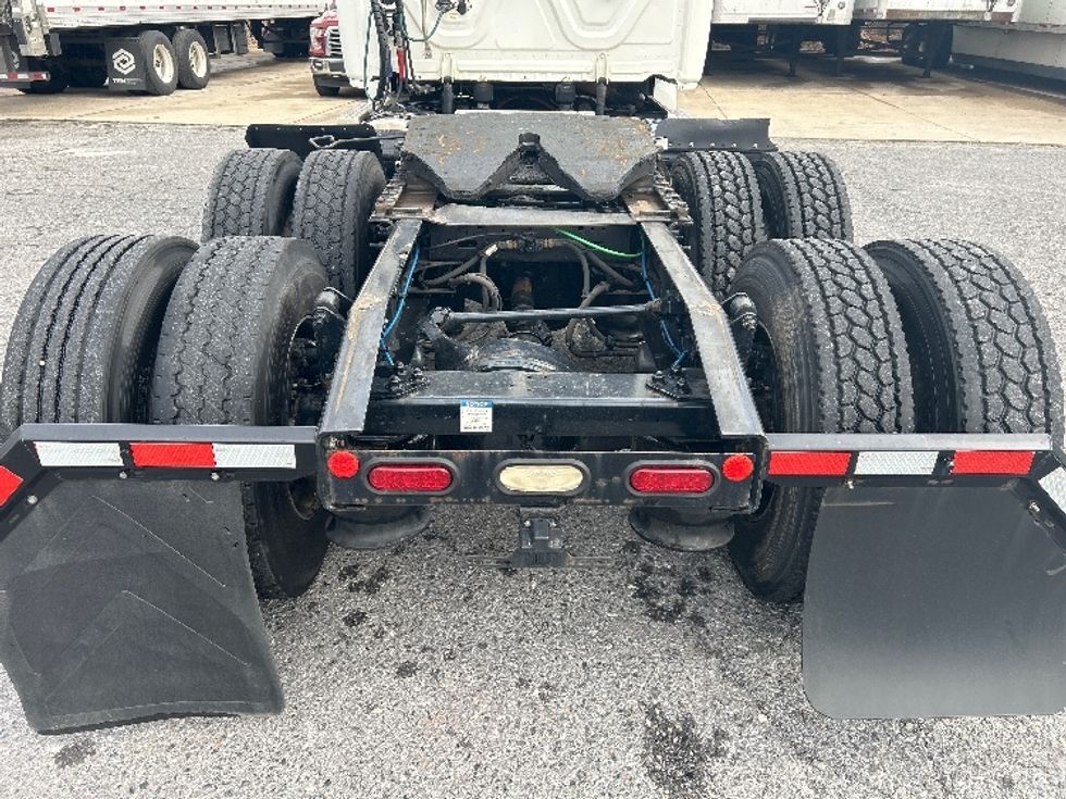 Day Cab Tractor-Heavy Duty Tractors-Freightliner-2019-T12664ST-Blountville-TN-311,283\n\t\tmiles-$ 49,500 - Image 6