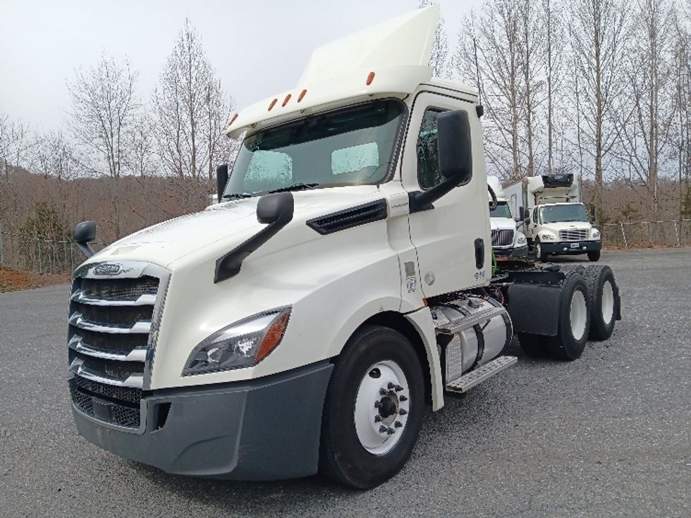 Day Cab Tractor-Heavy Duty Tractors-Freightliner-2019-T12664ST-Blountville-TN-418,033\n\t\tmiles-$ 47,000 - Image 3