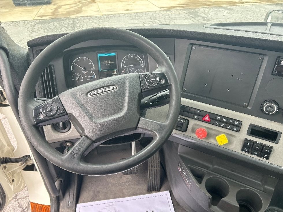 Day Cab Tractor-Heavy Duty Tractors-Freightliner-2019-T12664ST-Blountville-TN-463,482\n\t\tmiles-$ 41,250 - Image 11