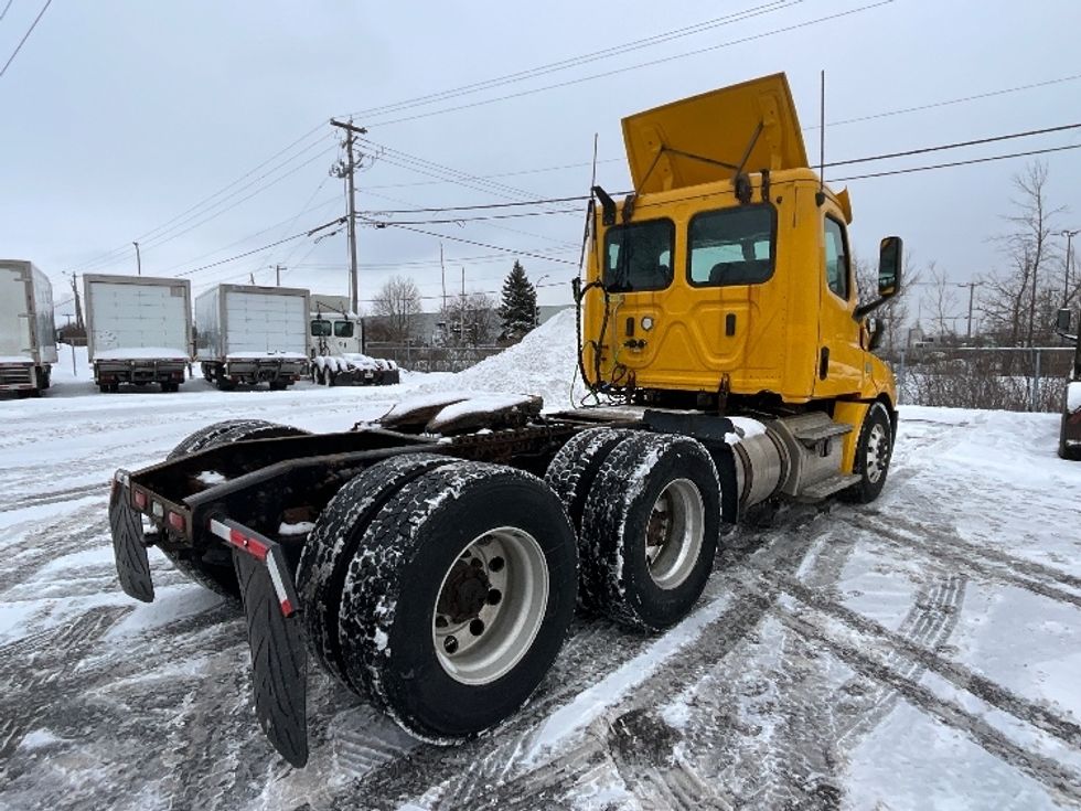 Day Cab Tractor-Heavy Duty Tractors-Freightliner-2019-T12664ST-Boucherville-PQ-587,583\n\t\tkm-$ 51,250 - Image 7