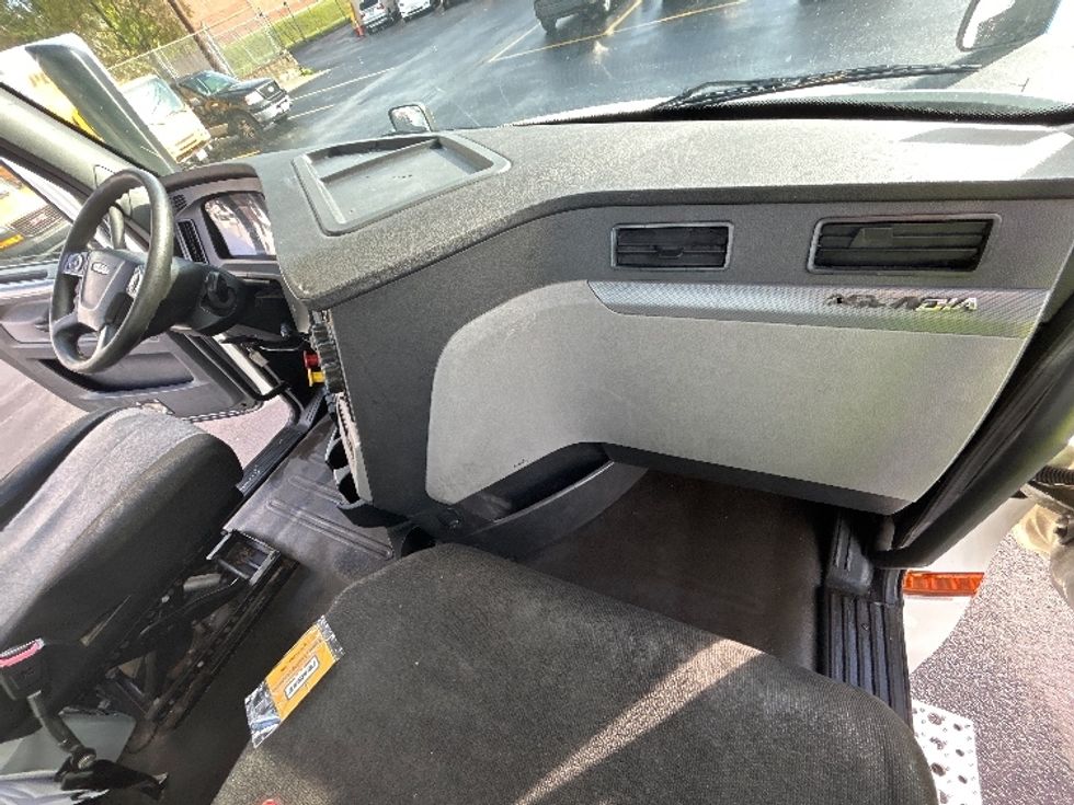 Day Cab Tractor-Heavy Duty Tractors-Freightliner-2019-T12664ST-Braintree-MA-263,694\n\t\tmiles-$ 46,000 - Image 13
